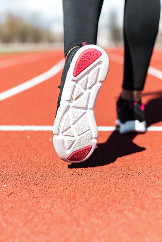 Best Tips and importance of choosing proper sneaker for a healthy feet